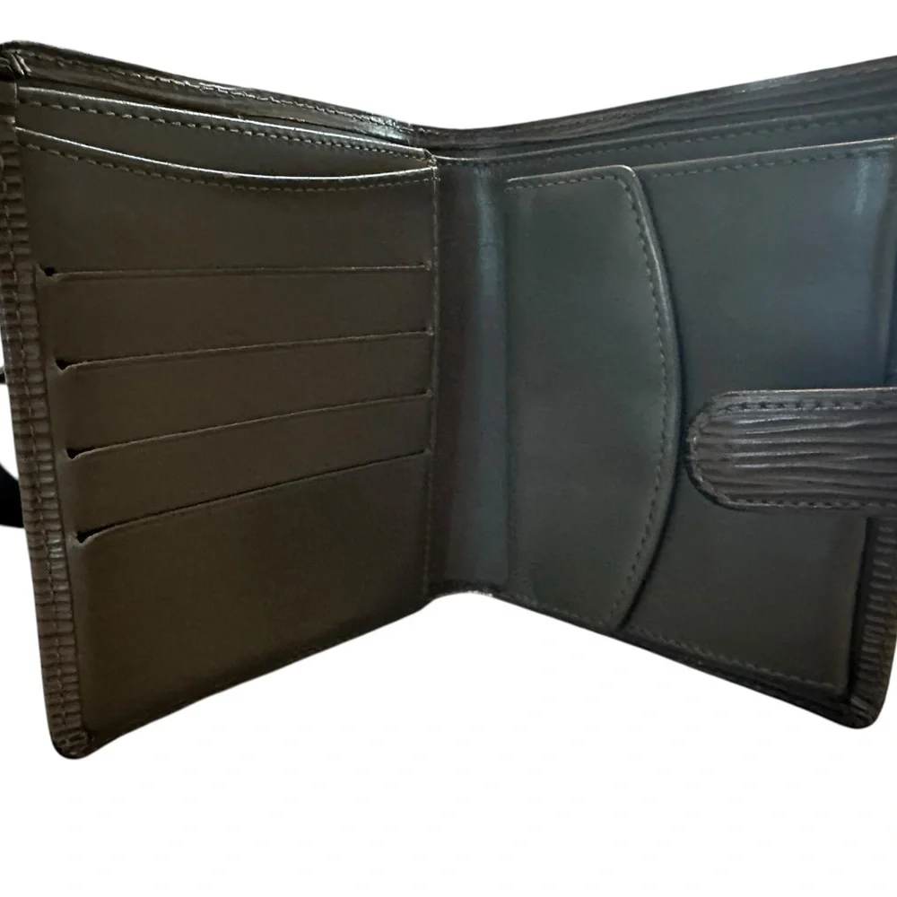 Louis Vuitton Porte-Billets Compact Wallet in Pepper gray Epi leather